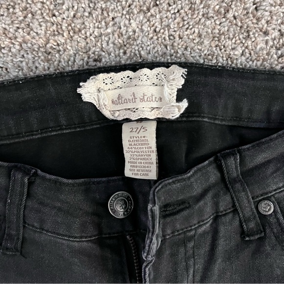 ALTER’D STATE Black Wash skinny fray ankle jeans size 27 - Picture 3 of 4
